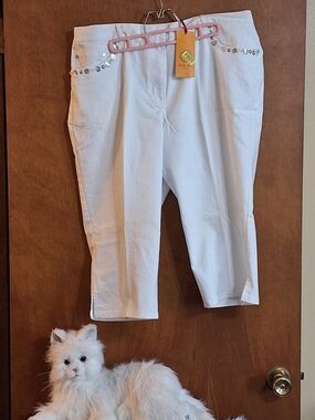 Ruby Rd. White Capri Pants with Sequin Pocket Trim